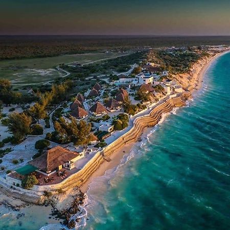 Salary Bay Hotel Tsifota Luaran gambar