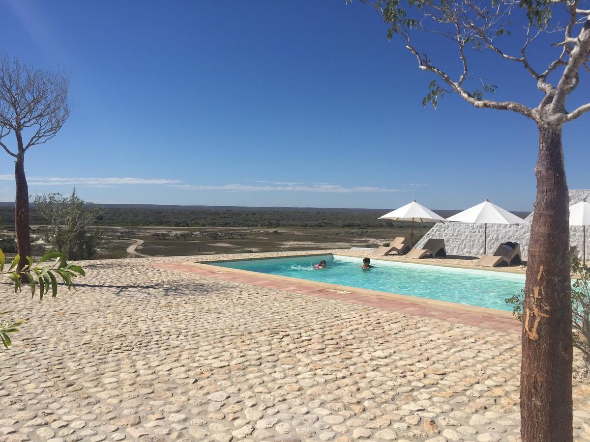 Salary Bay Hotel Tsifota Luaran gambar